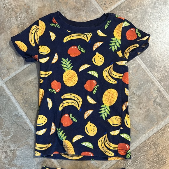 Old Navy 2 pc pj shorts set - Picture 2 of 4